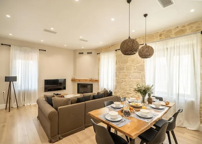 Amalthia Casa By 8essentially 펜션 하니아