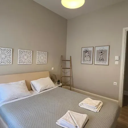 Semesterbostad Amalthia Casa By 8essentially